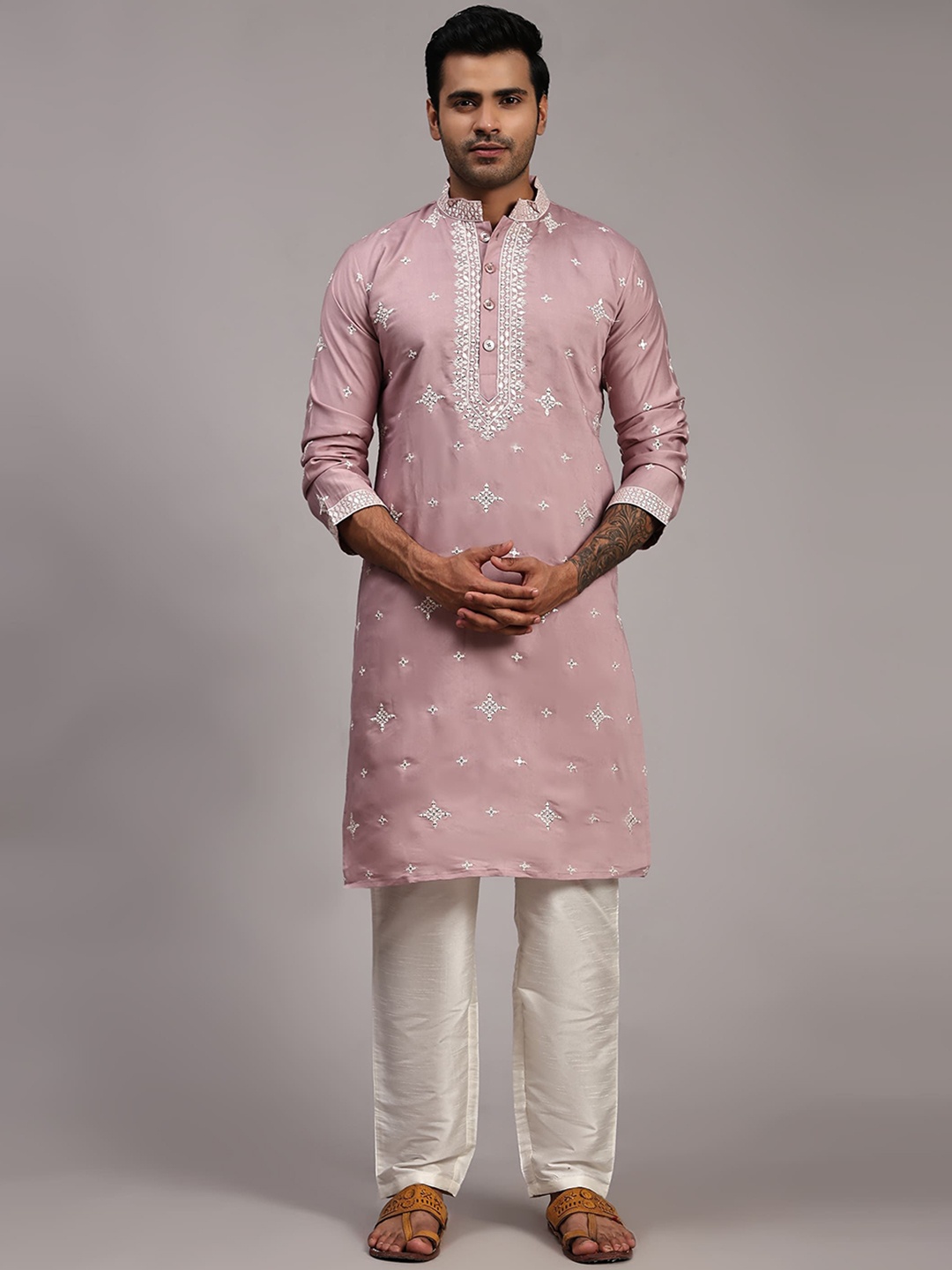 

Rawayi Ethnic Motifs Embroidered Thread Work Mandarin Collar Silk Straight Kurta, Pink