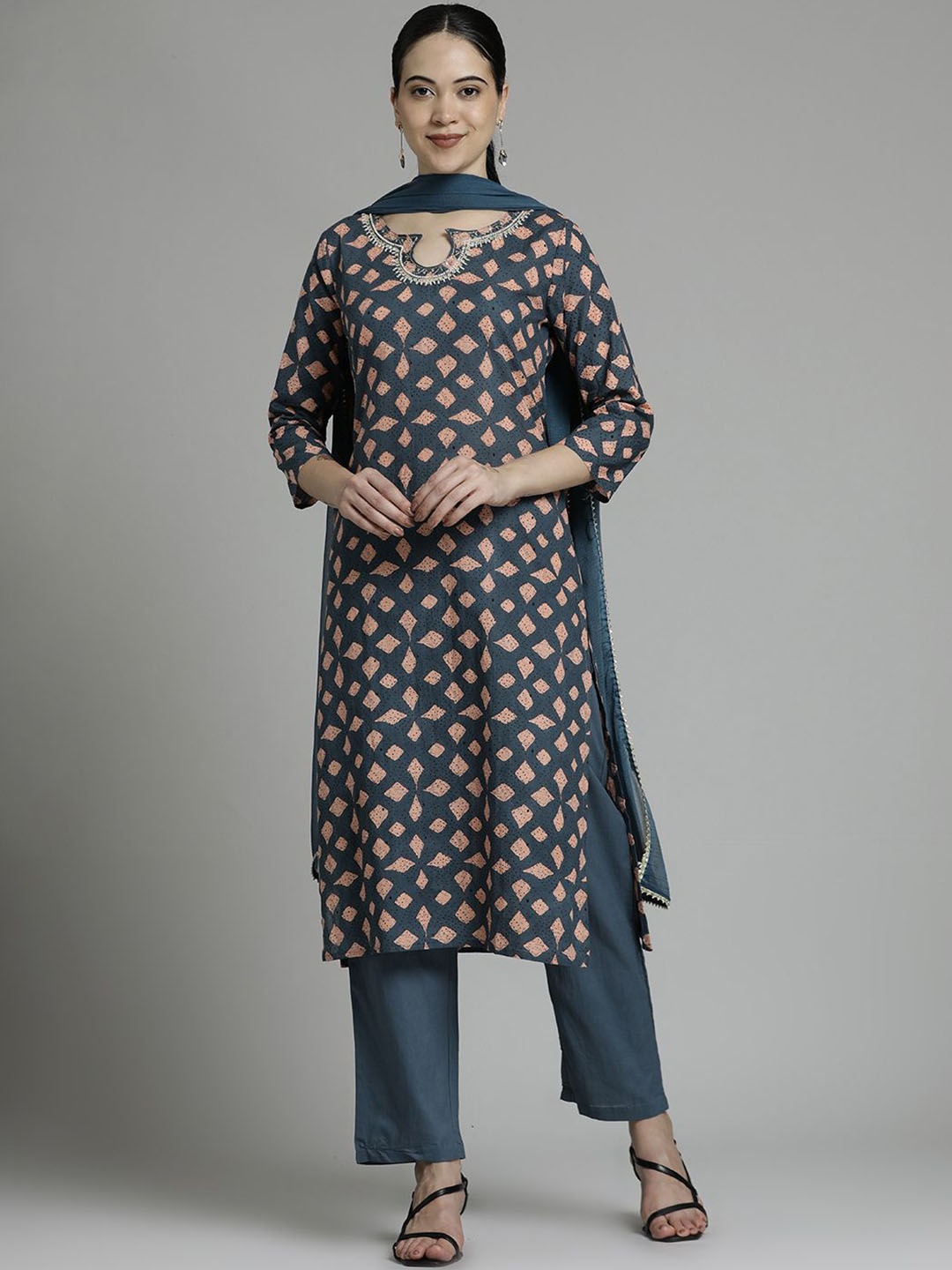 

Jaipur Kurti Abstract Printed Kurta Set With Tie-Dye Dupatta, Grey