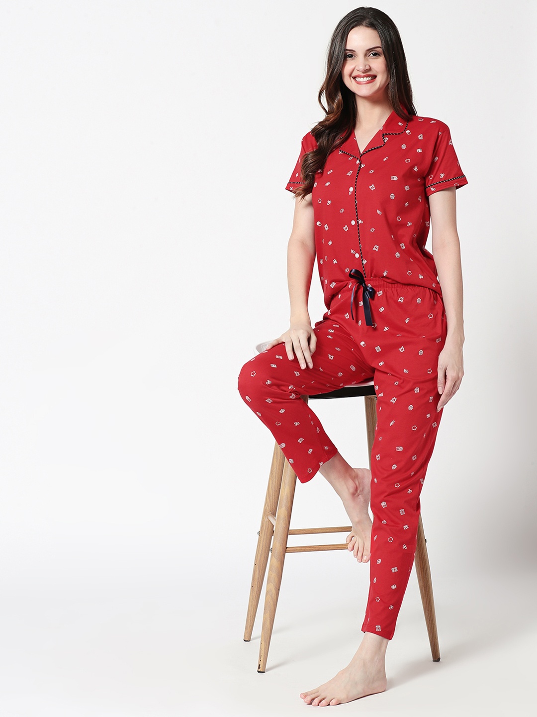 

Zeyo Women Red & White Printed Pure Cotton Night Suit