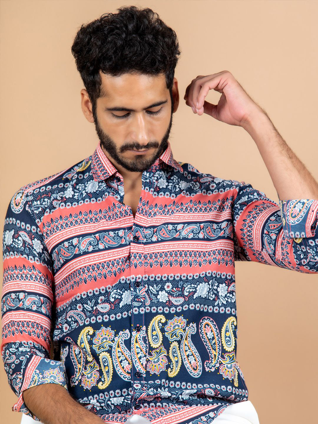 

Tistabene Men Standard Spread Collar Ethnic Printed Crepe Casual Shirt, Peach