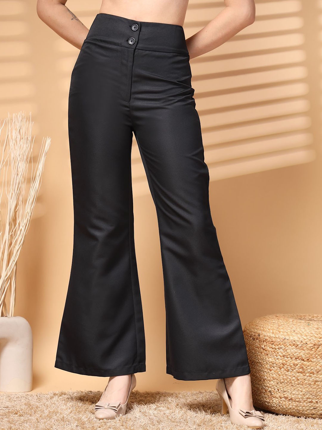 

plusS Women Solid Loose Fit Trousers, Black