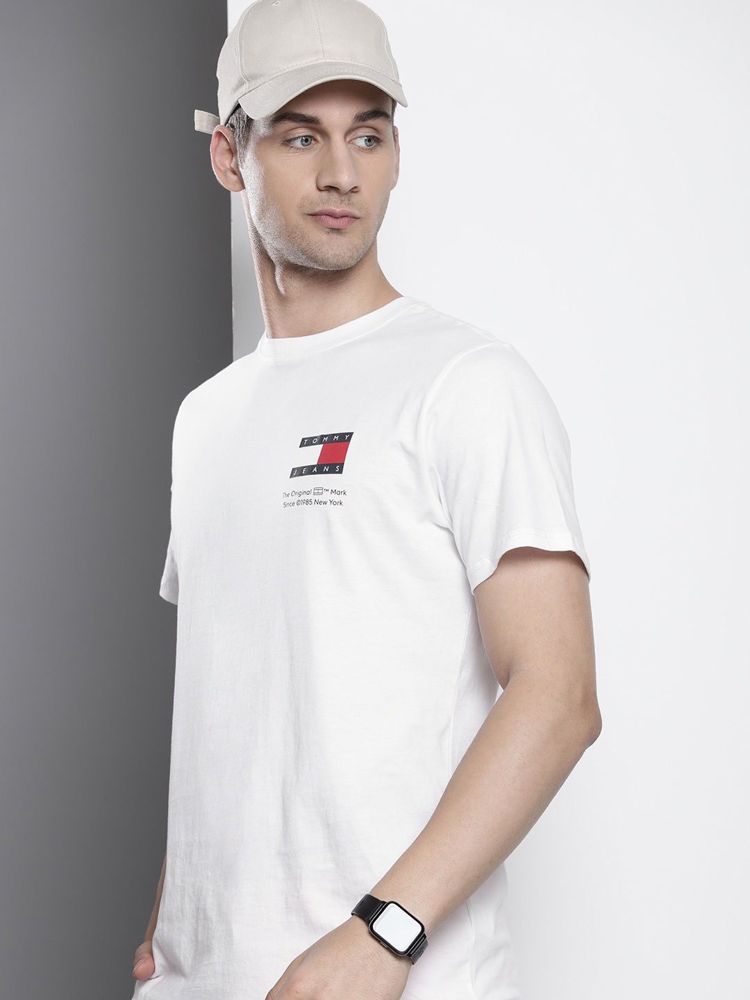 

Tommy Hilfiger Brand Logo Printed Pure Cotton Slim Fit T-shirt, White
