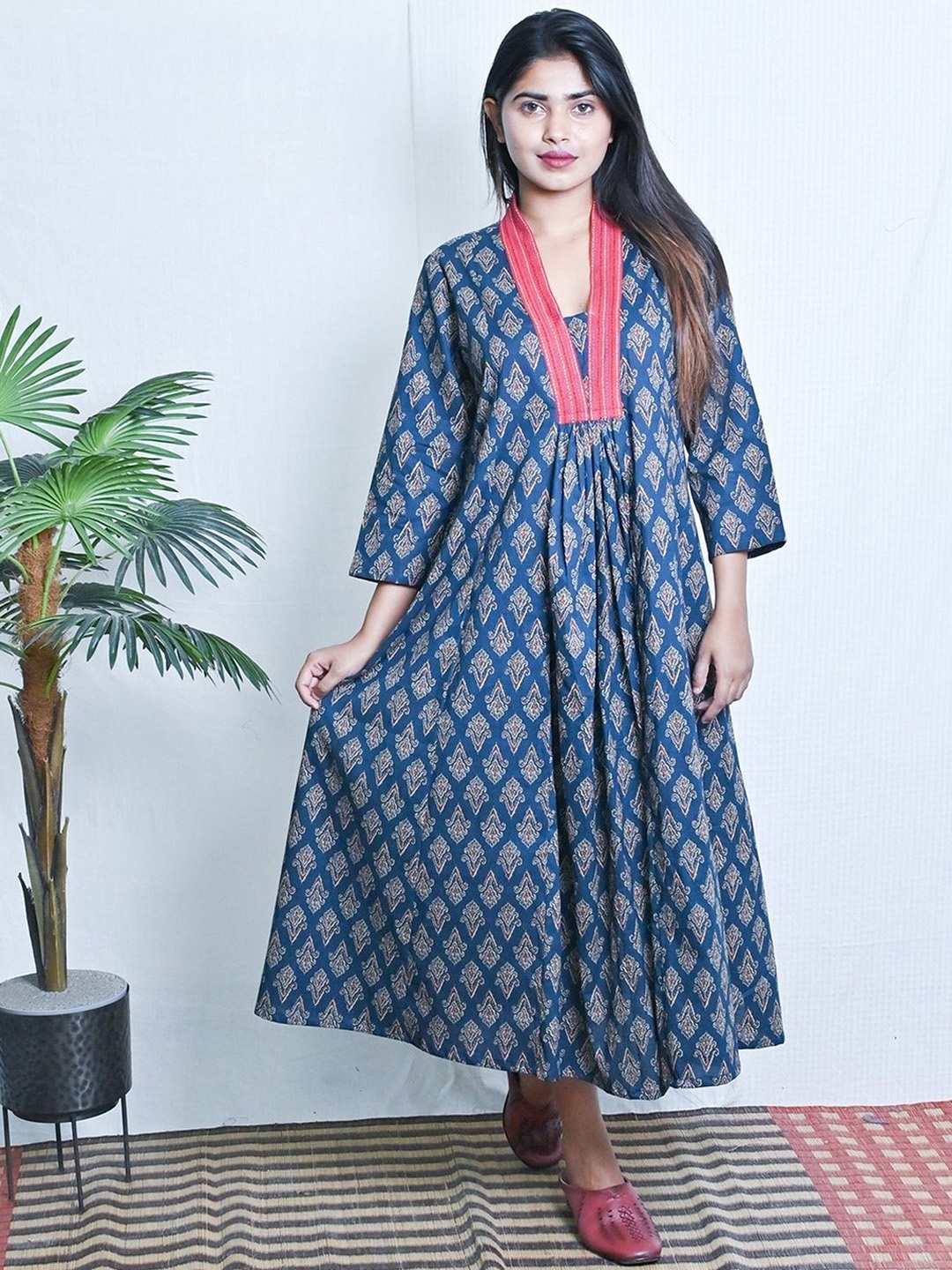 

Earthwear Floral Printed V-Neck Pure Cotton A-Line Ethnic Dress, Blue