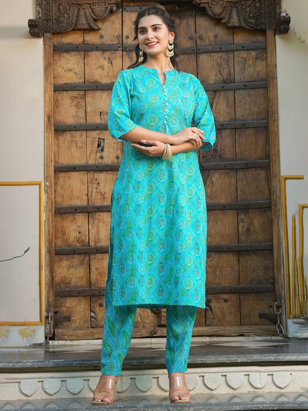 

Aramya Bandhani Printed Mandarin Collar Straight Kurta Pant Set, Blue