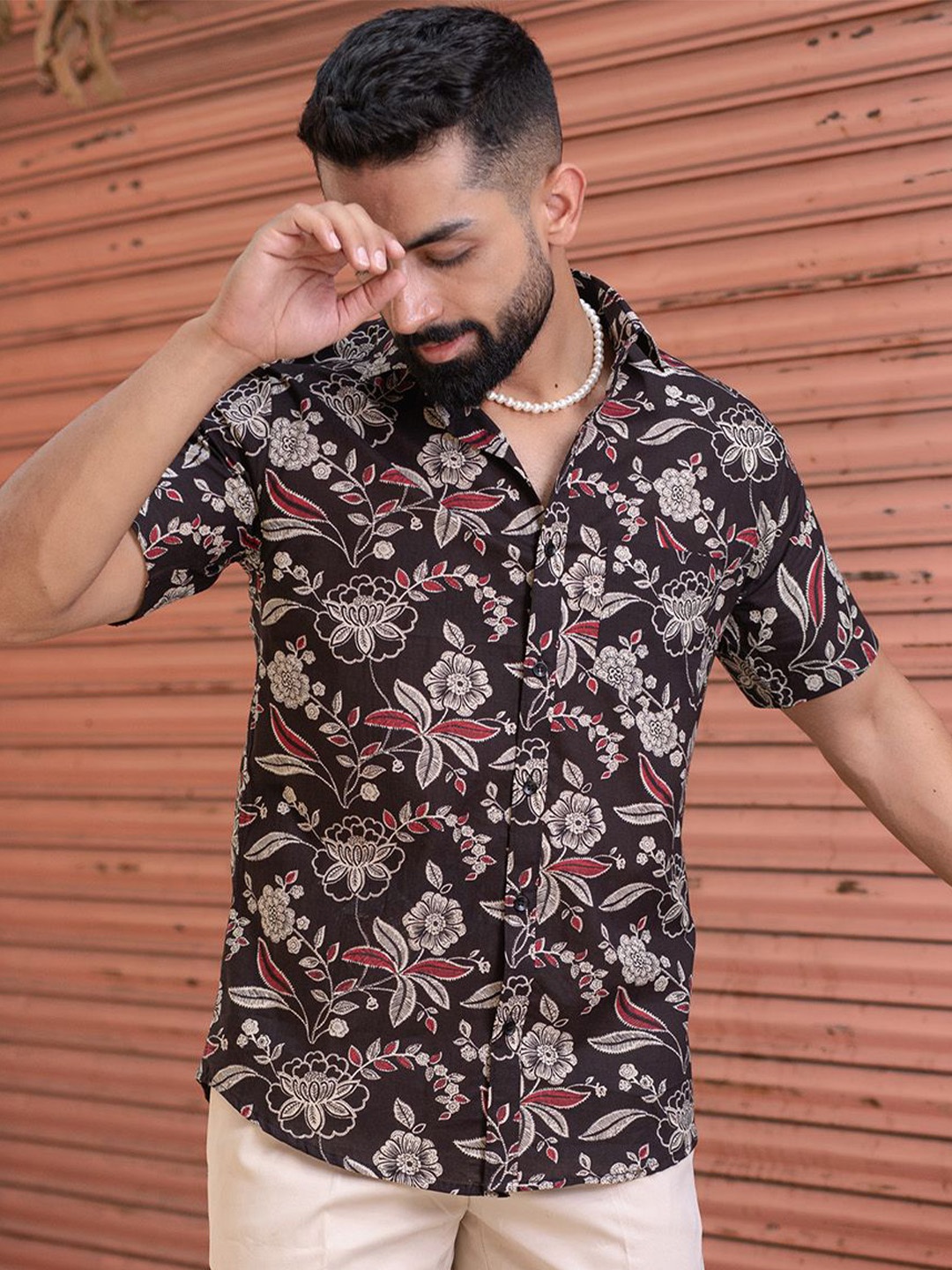 

Tistabene Men Standard Spread Collar Floral Printed Cotton Casual Shirt, Brown