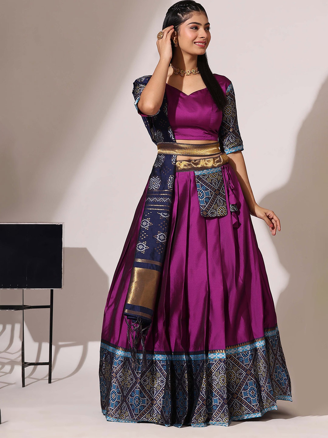 

Fabcartz V-Neck Semi Stitched Lehenga & Unstitched Blouse With Dupatta, Purple