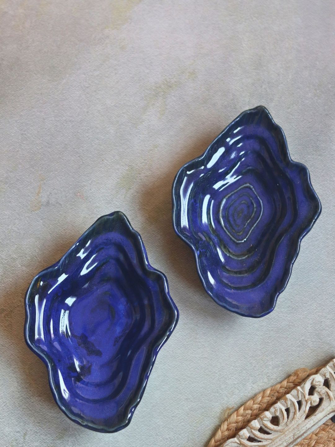

WEAVING HOMES Blue 2 Pieces Glossy Ceramic Wavy Bowls