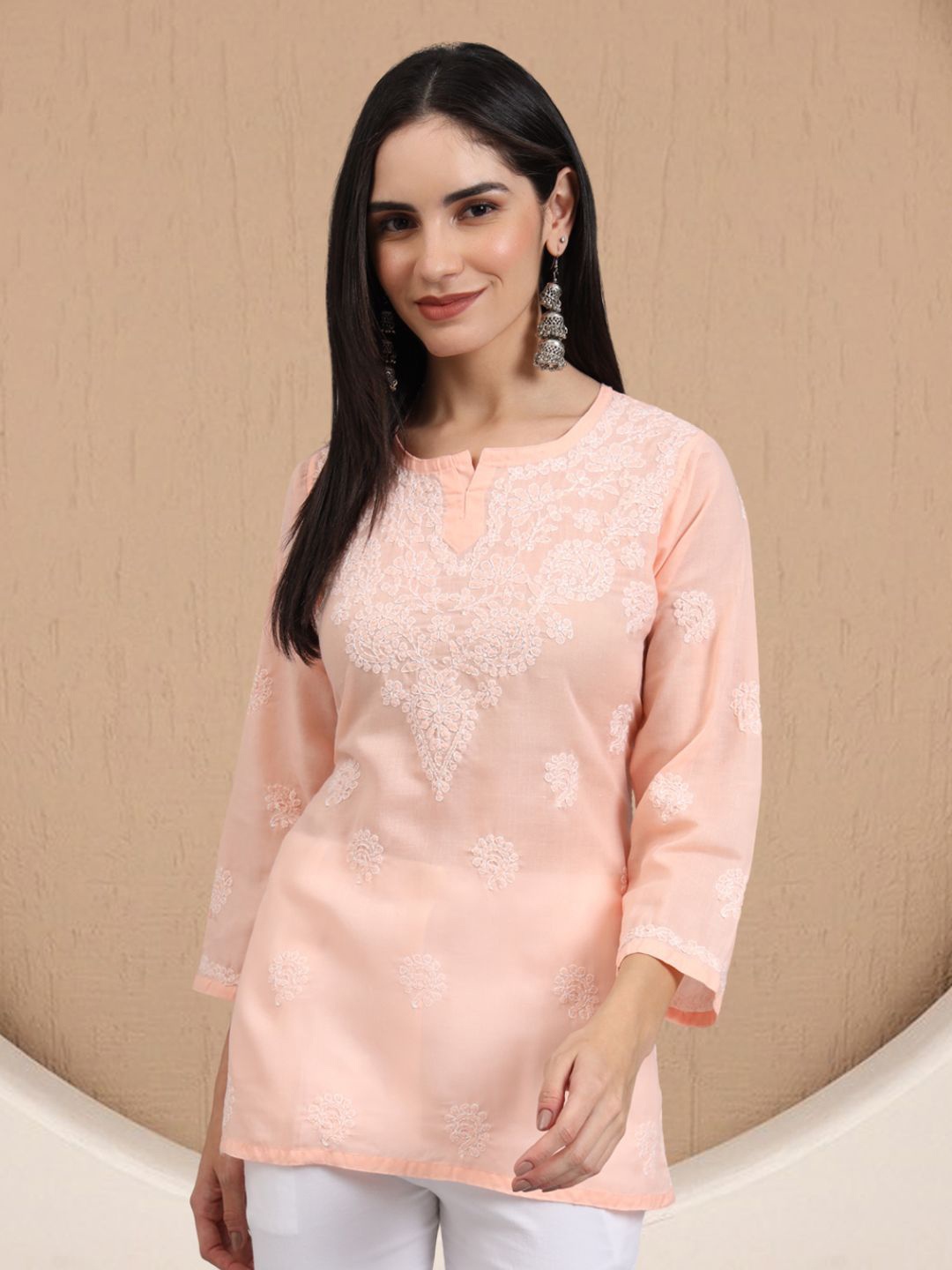 

PARAMOUNT CHIKAN Women Embroidered Lucknowi Chikankari Cotton Kurti, Peach