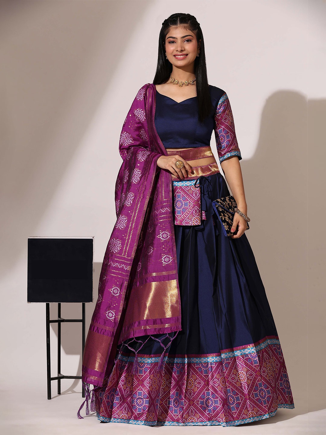 

Fabcartz V-Neck Semi Stitched Lehenga & Unstitched Blouse With Dupatta, Navy blue