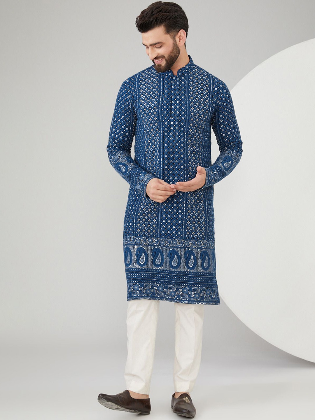 

KASBAH CLOTHING NISHCHAIY SAJDEH Geometric Embroidered Chikankari Georgette Kurta, Blue