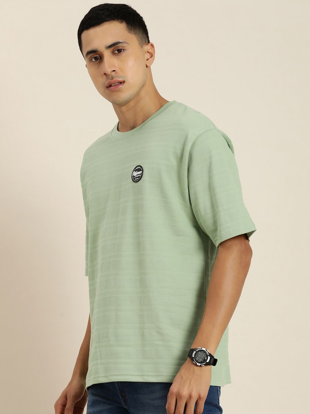 

Difference of Opinion Men Solid Round Neck Cotton Oversized T-Shirt, Green