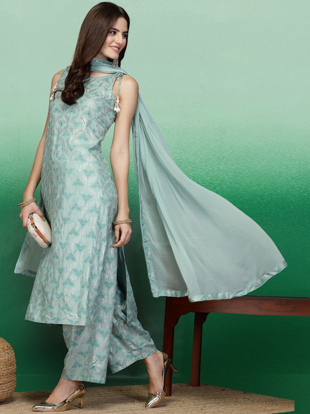 

Sangria Floral Printed Straight Kurta, Olive