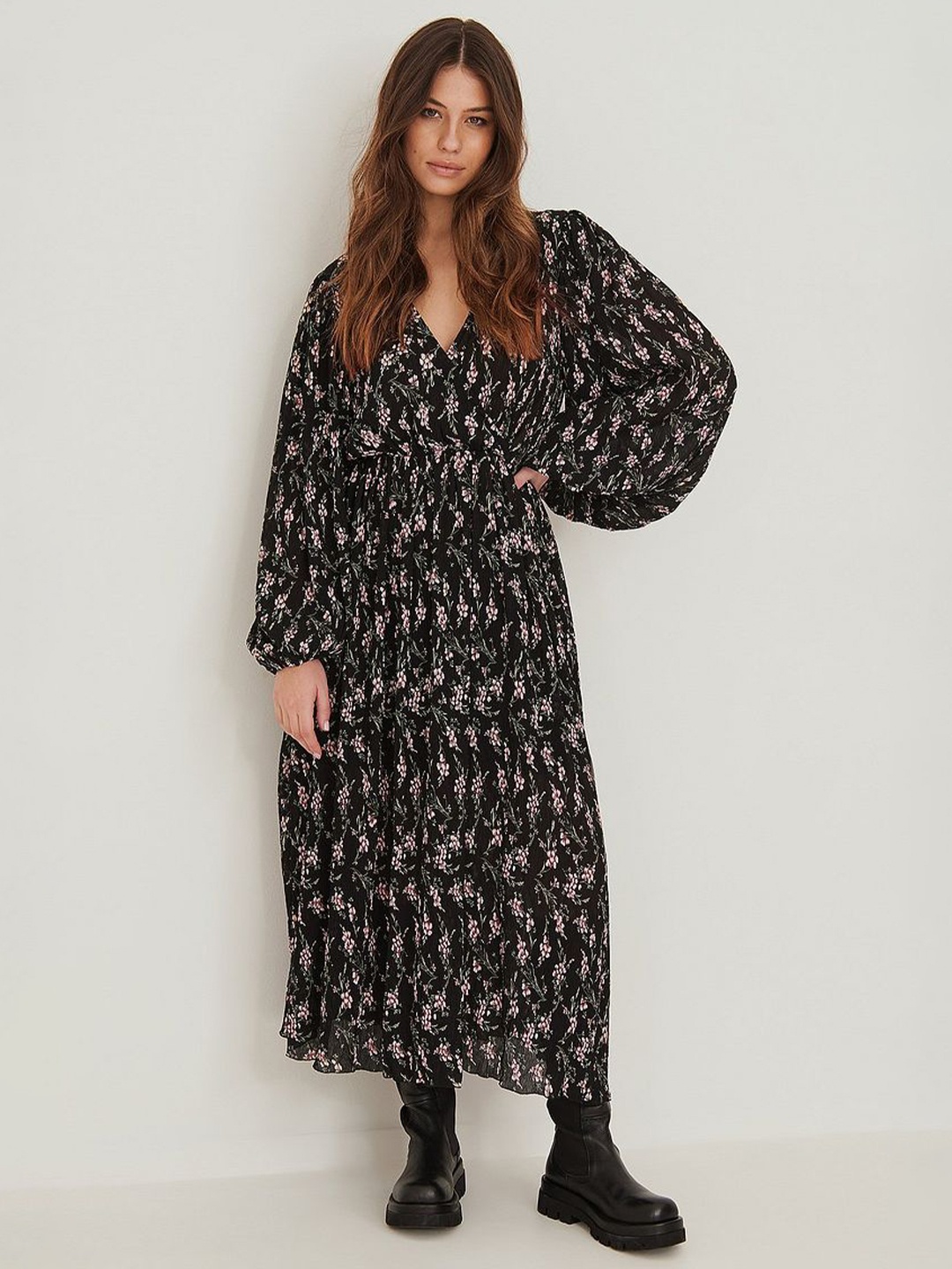 

TIRA Print V-Neck Puff Sleeve Fit & Flare Midi Dress, Black