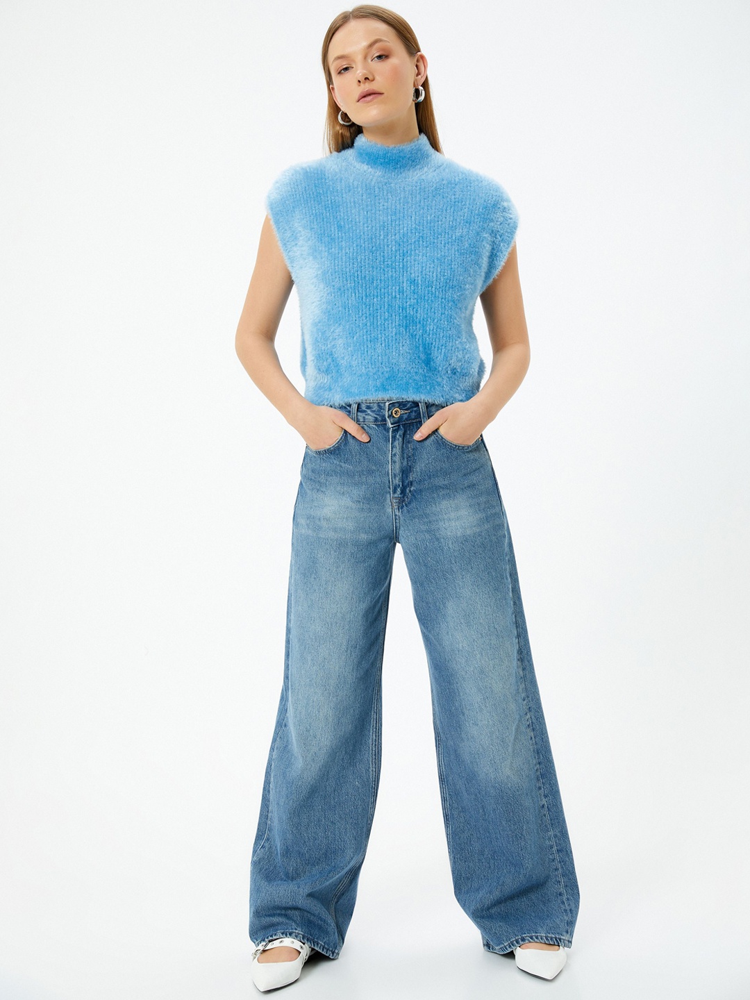 

Koton Round Neck Sleeveless Pullover, Blue