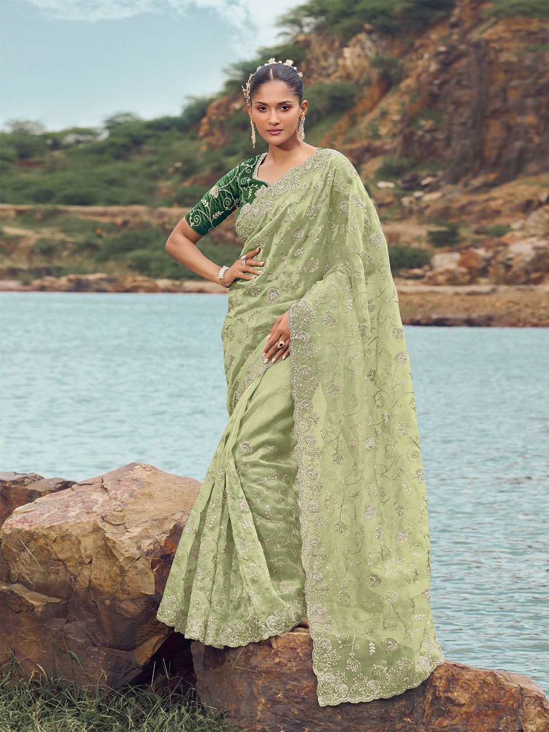 

ODETTE Floral Embroidered Beads and Stones Organza Saree, Green
