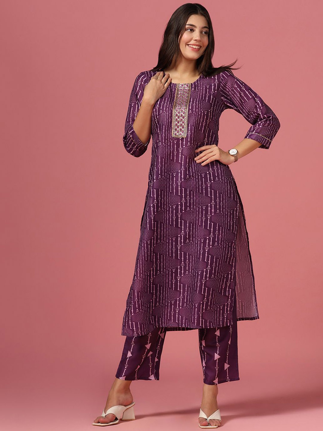 

BAESD Geometric Printed Sequinned Straight Kurta With Trouser, Purple