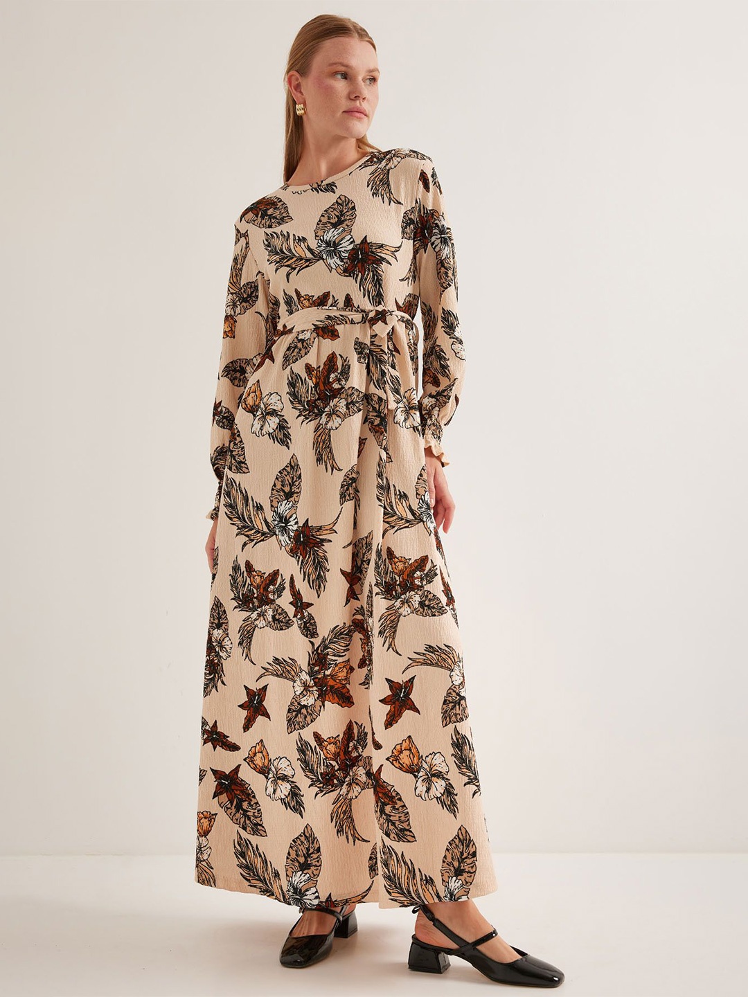 

BIGDART Women Floral Printed Puff Sleeves Maxi Dress, Beige