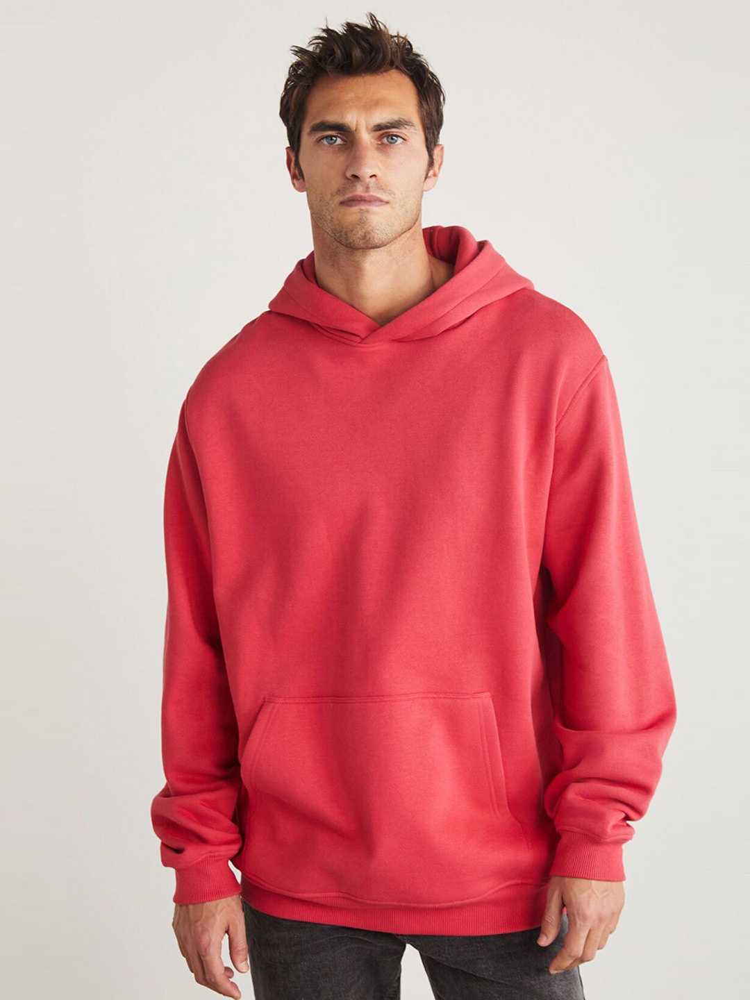 

GRIMELANGE Men Solid Hooded Sweatshirt, Pink