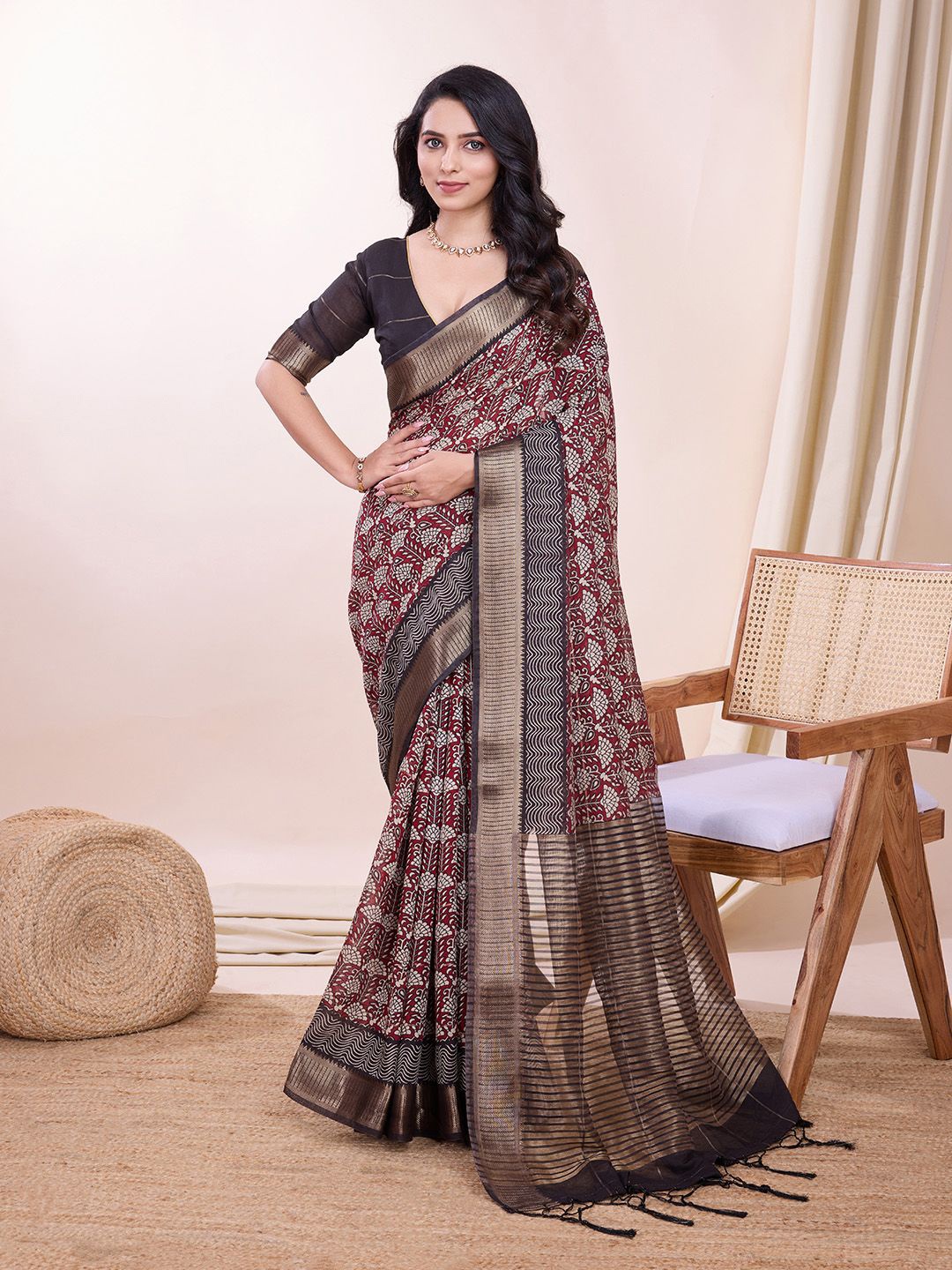 

ADITI ATTIRES Ethnic Motifs Printed Zari Banarasi Saree, Red