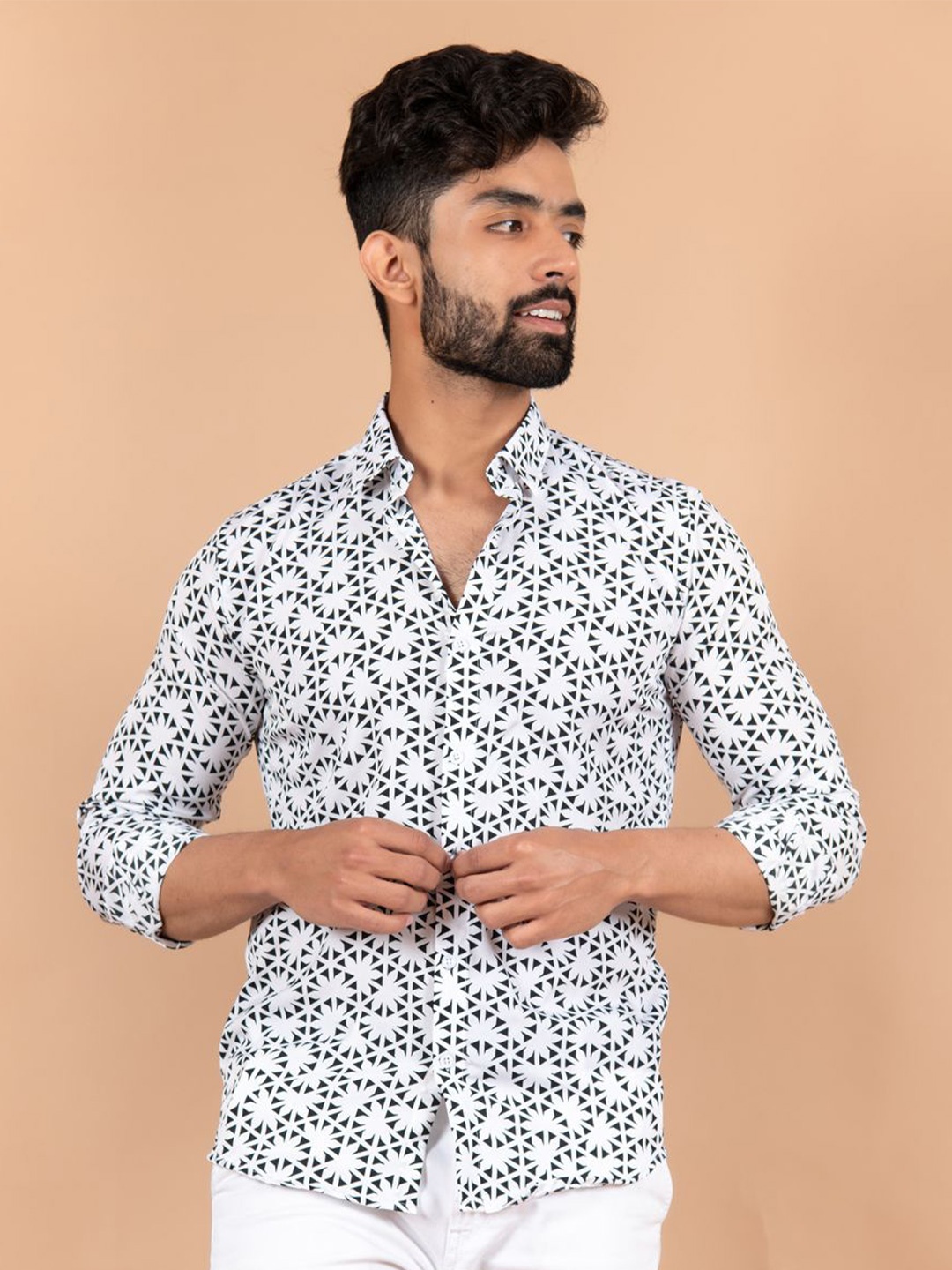 

Tistabene Men Standard Spread Collar Floral Printed Crepe Casual Shirt, Black