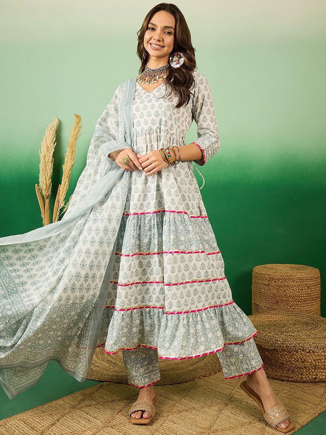 

Sangria Floral Printed Pure Cotton Anarkali Kurta & Trousers With Dupatta, Green