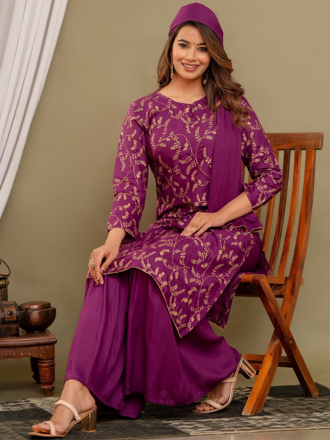 

JAYLEEN Floral Printed Keyhole Neck Regular Kurta With Sharara & Dupatta, Purple