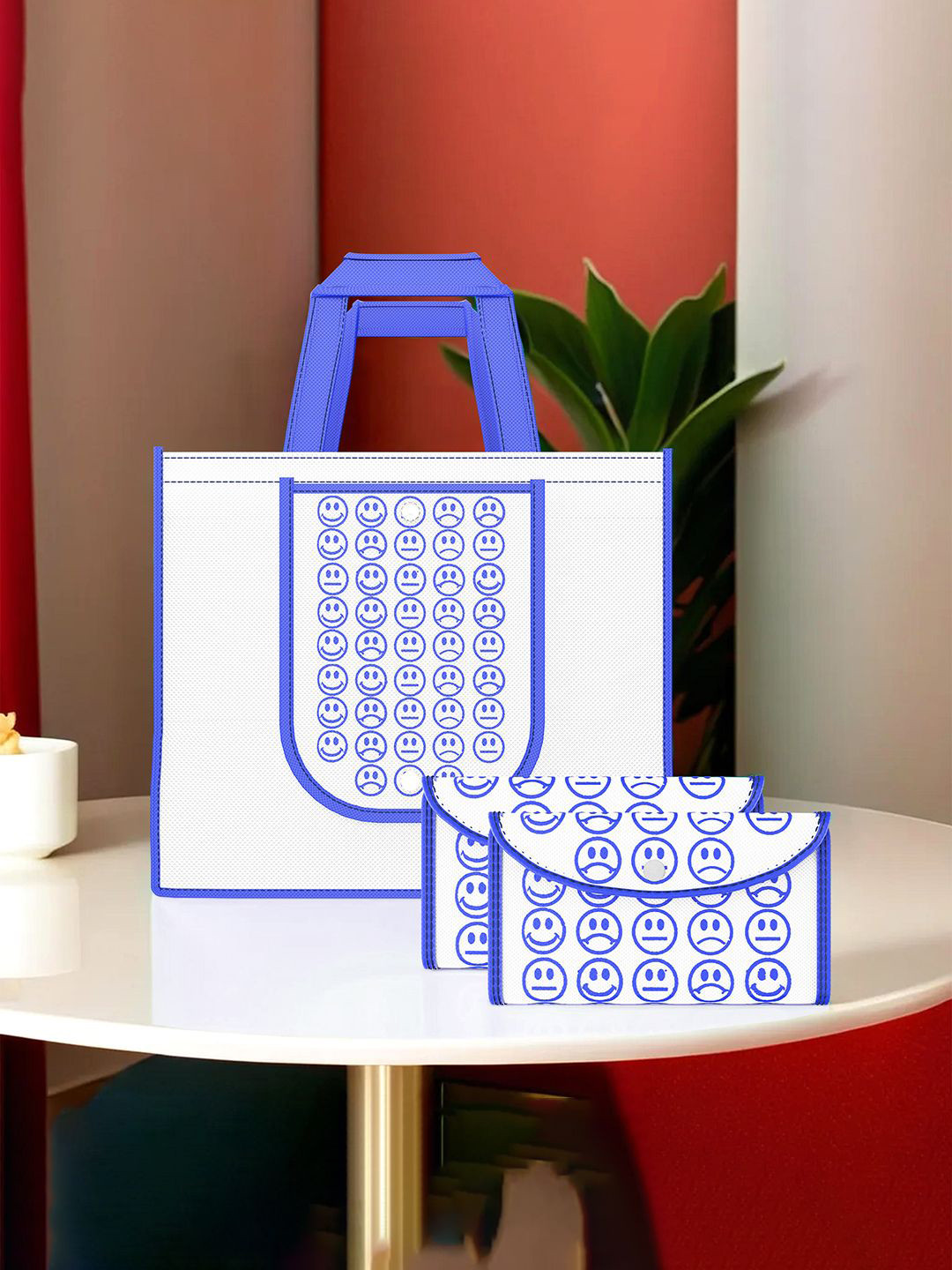

Kuber Industries Set of 3 Smiley Printed Lightweight Foldable & Reusable Shopping Bags, White