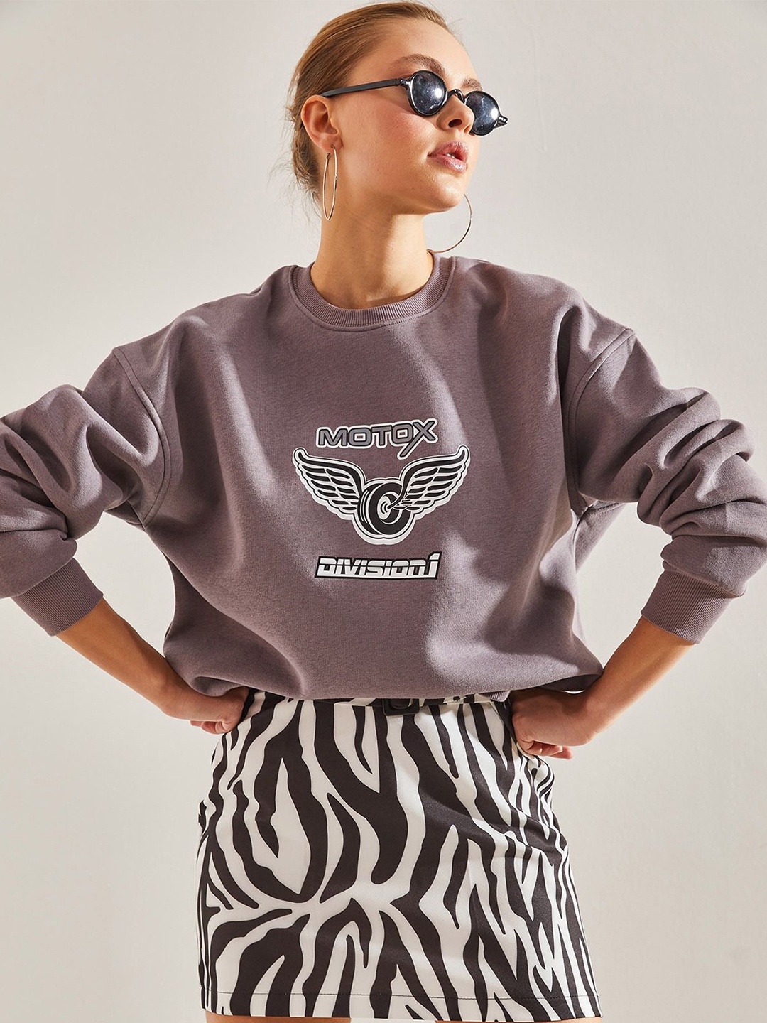 

BIANCO LUCCI Women Graphic Printed Sweatshirt, Purple
