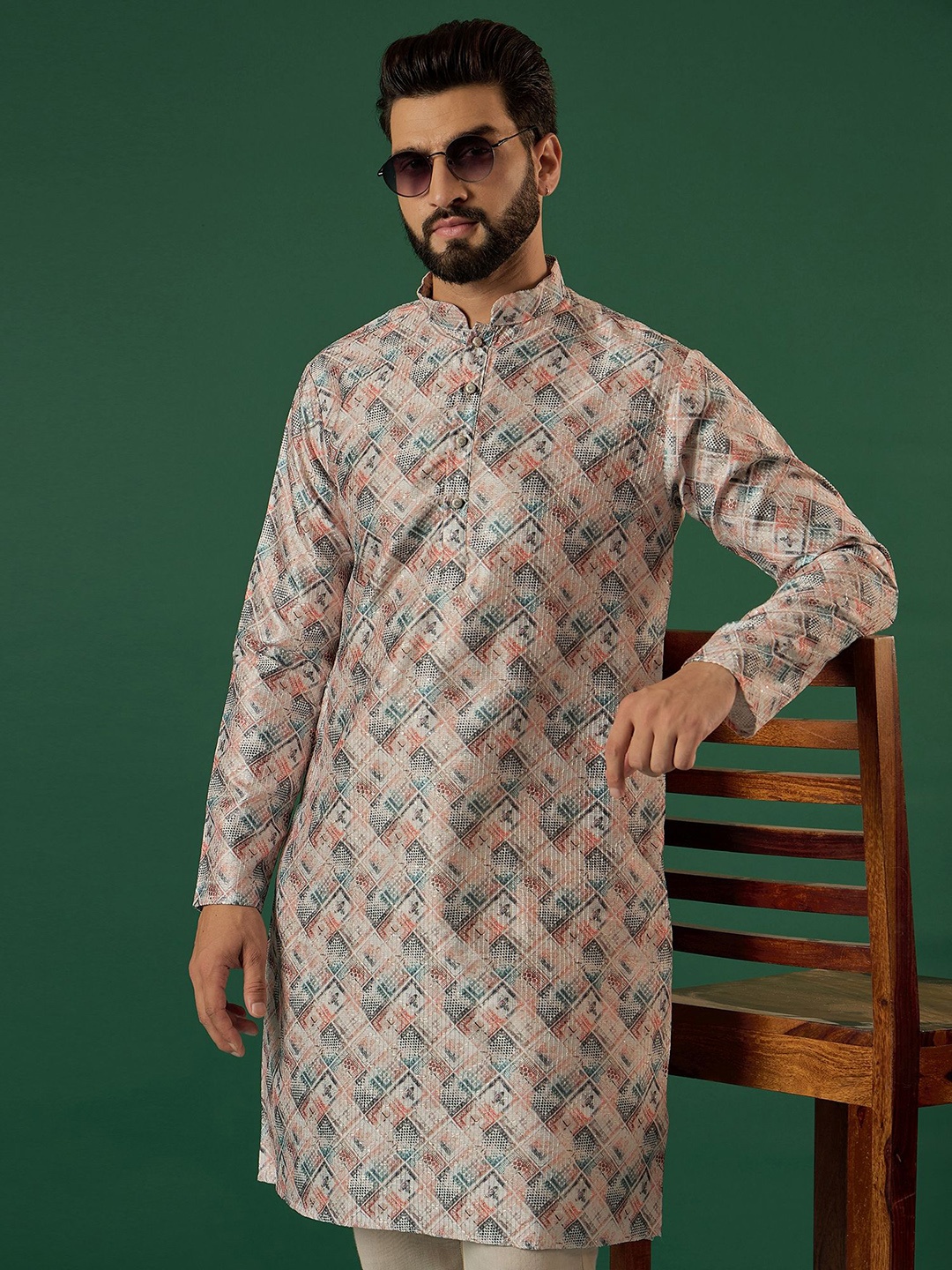 

Anouk Geometric Printed Mandarin Collar Straight Kurta, Cream