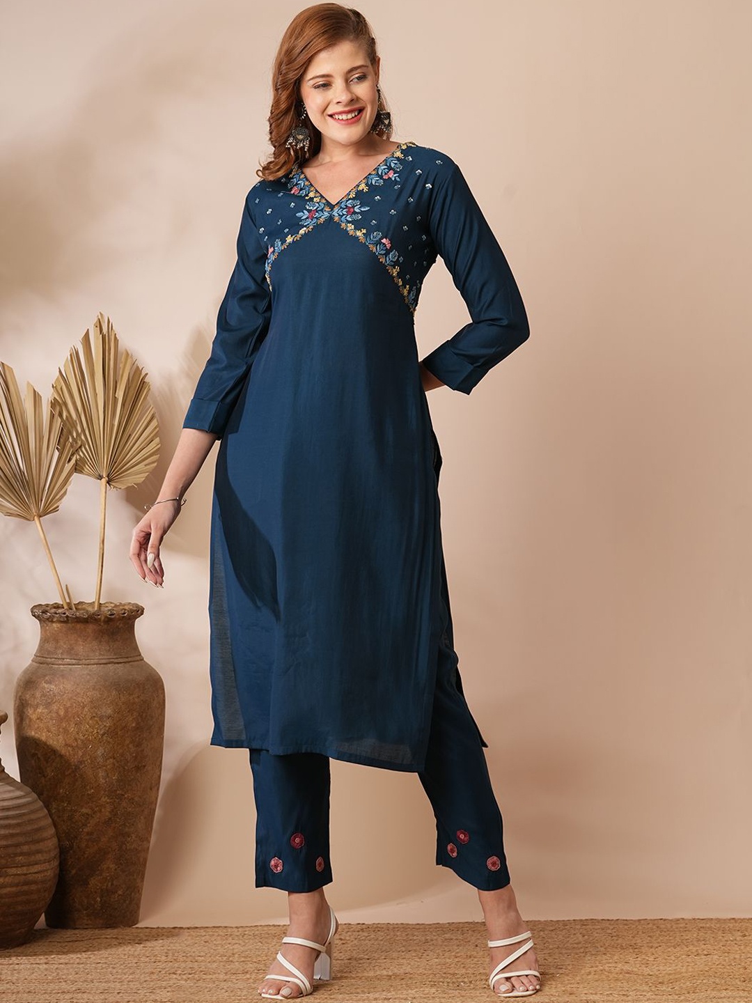 

FASHOR Floral Embroidered V-Neck Straight Fit Tunic With Trouser, Teal