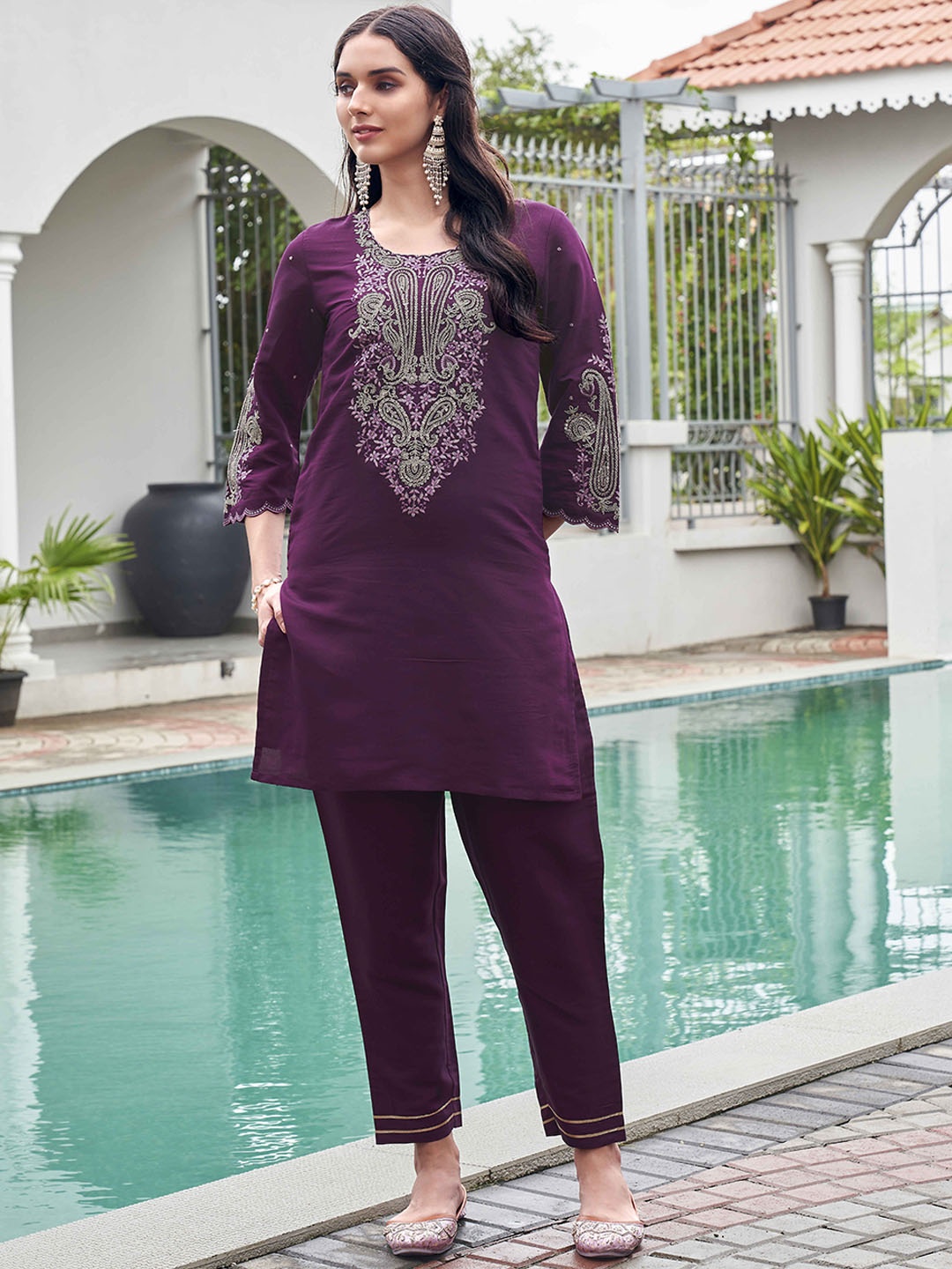 

Tikhi Imli Embroidered Round Neck Tunic With Trousers, Burgundy