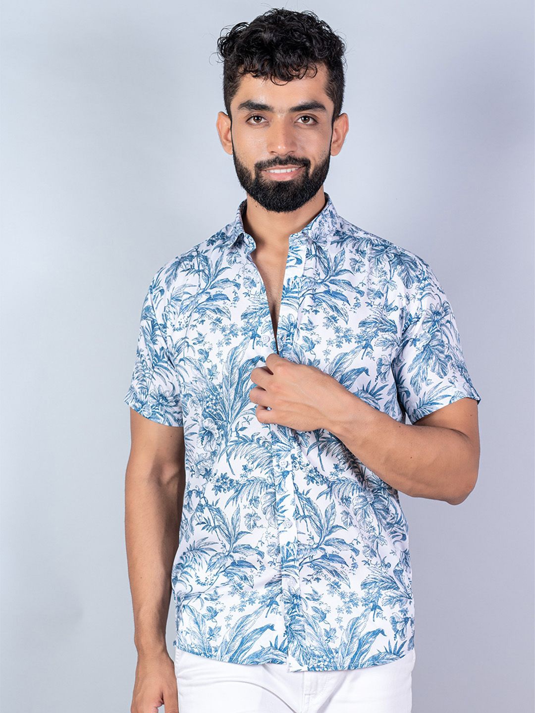 

Tistabene Men Standard Spread Collar Floral Printed Crepe Casual Shirt, White