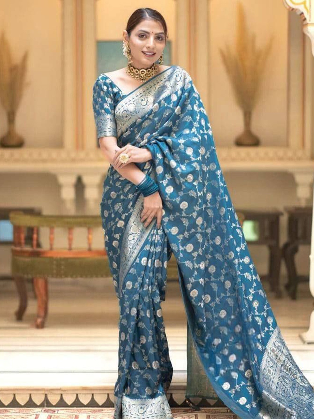 

Mitera Woven Design Zari Saree, Teal