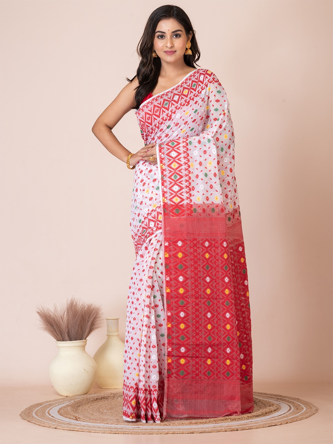 

Laa Calcutta Woven Design Pure Cotton Jamdani Saree, White