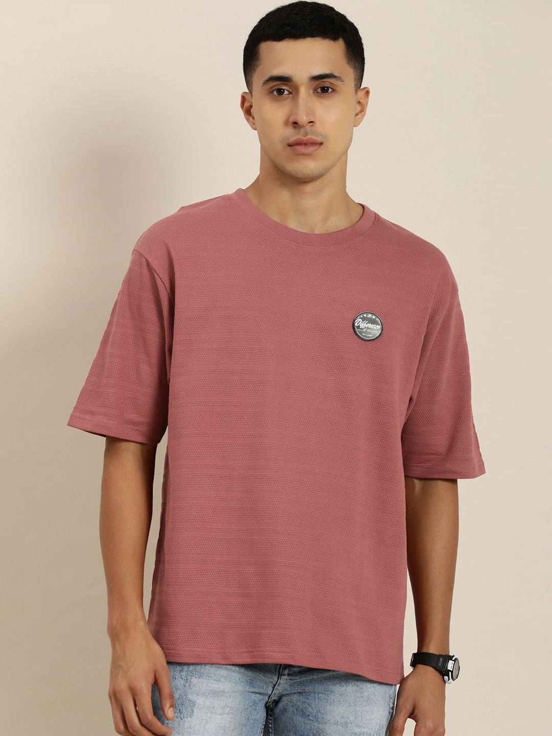 

Difference of Opinion Men Solid Round Neck Cotton Oversized T-Shirt, Pink