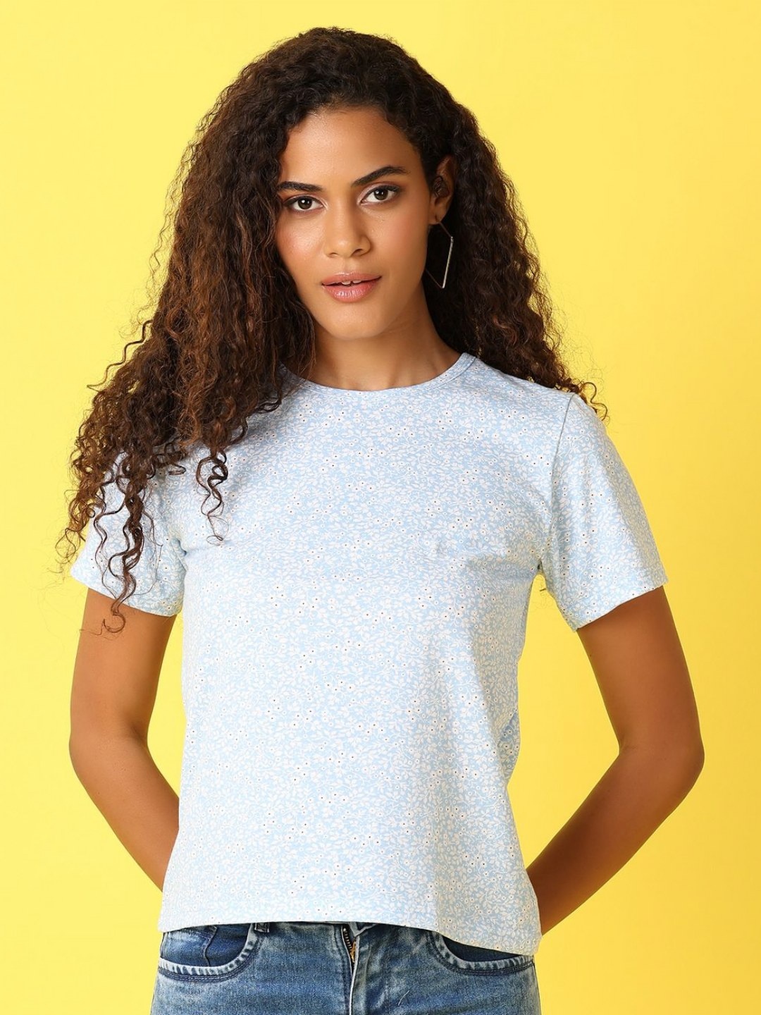 

UNLIMITED Women Floral Printed T-shirt, Blue