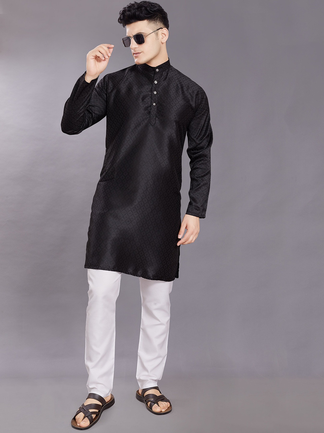 

DIVISIVE Geometric Woven Design Regular Art Silk Jacquard Straight Kurta, Black