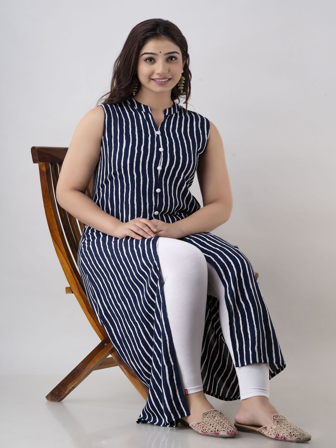 

Jaipurite Striped Sleeveless Kurta, Blue
