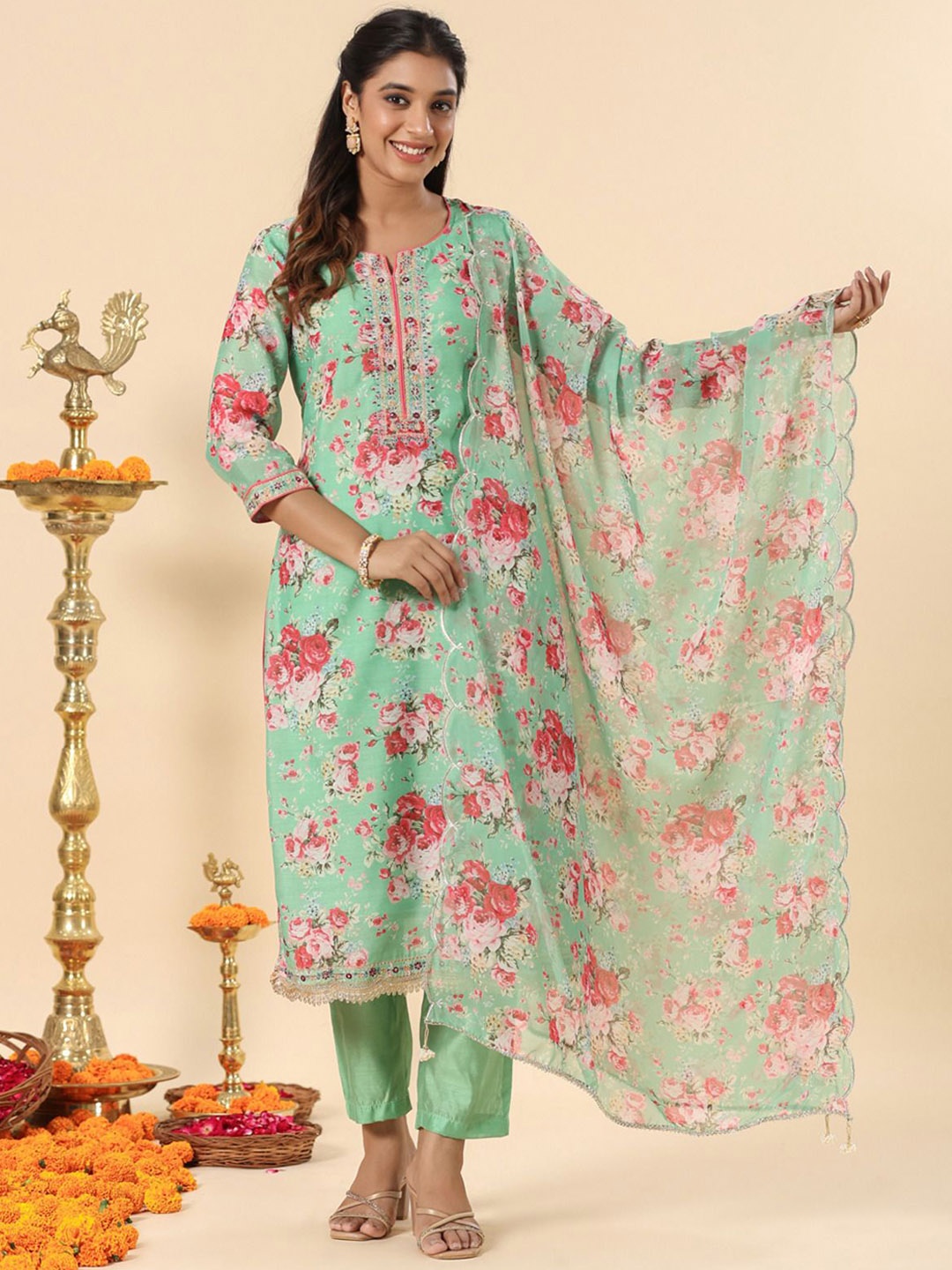 

SAVI Floral Printed Regular Mirror Work Kurta With Trousers & Dupatta, Green