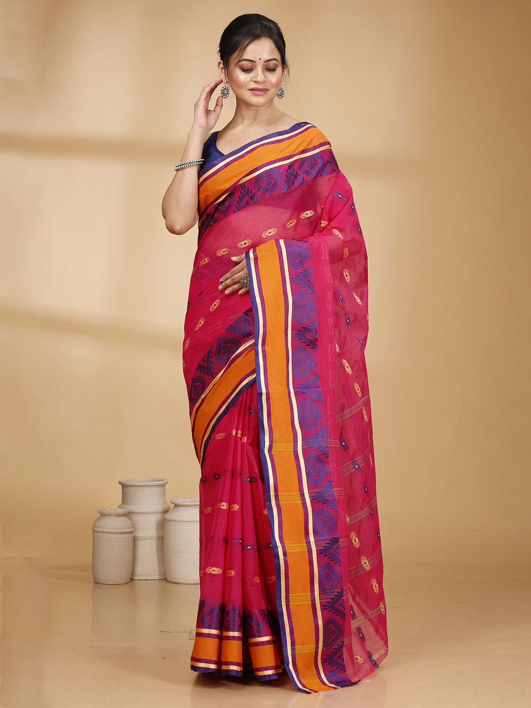 

Ruuprekha Ethnic Motifs Zari Pure Cotton Taant Saree, Pink