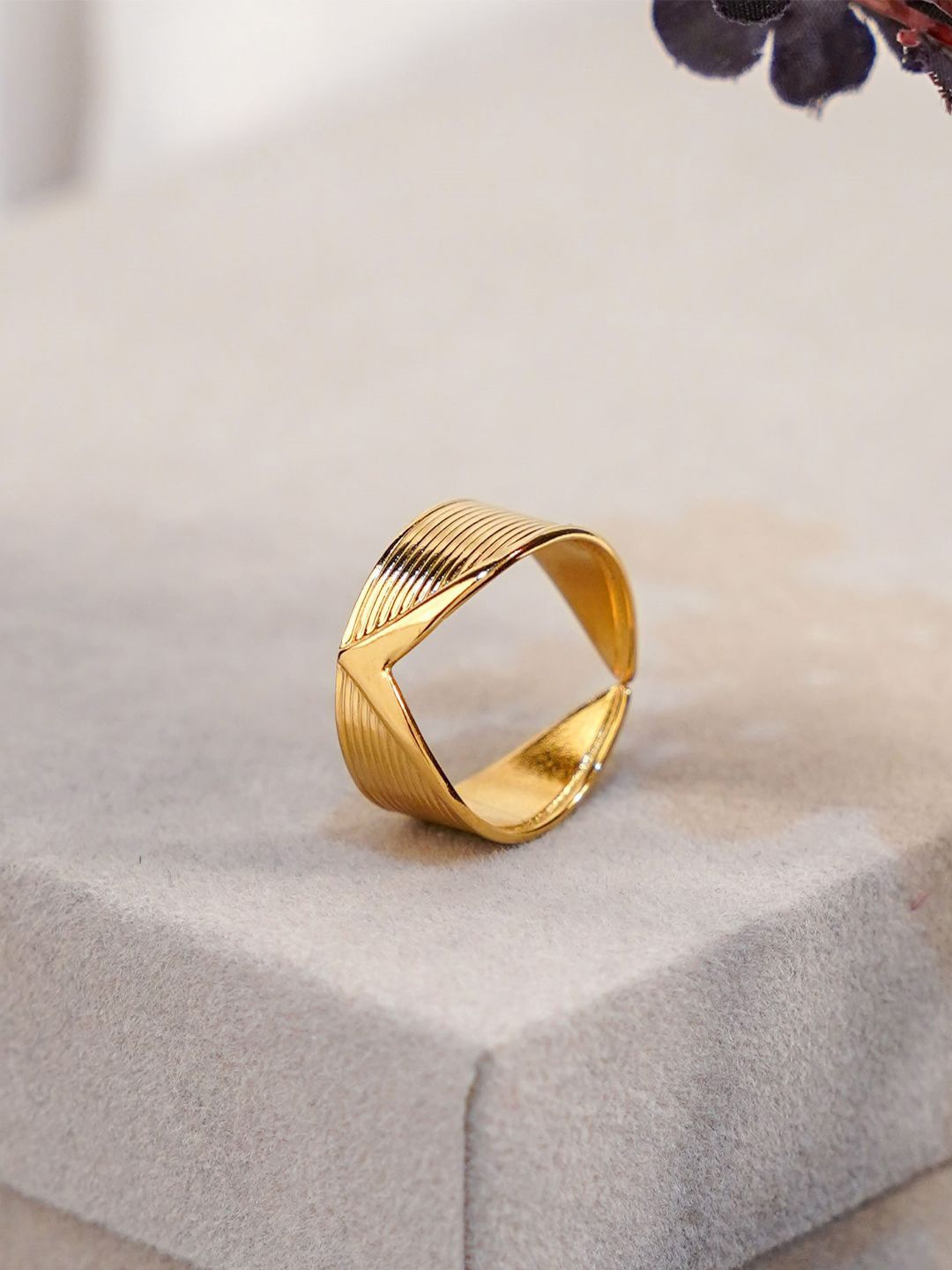 

SWASHAA Terry 18KT Gold Plated Stainless Steel Adjustable Finger Ring