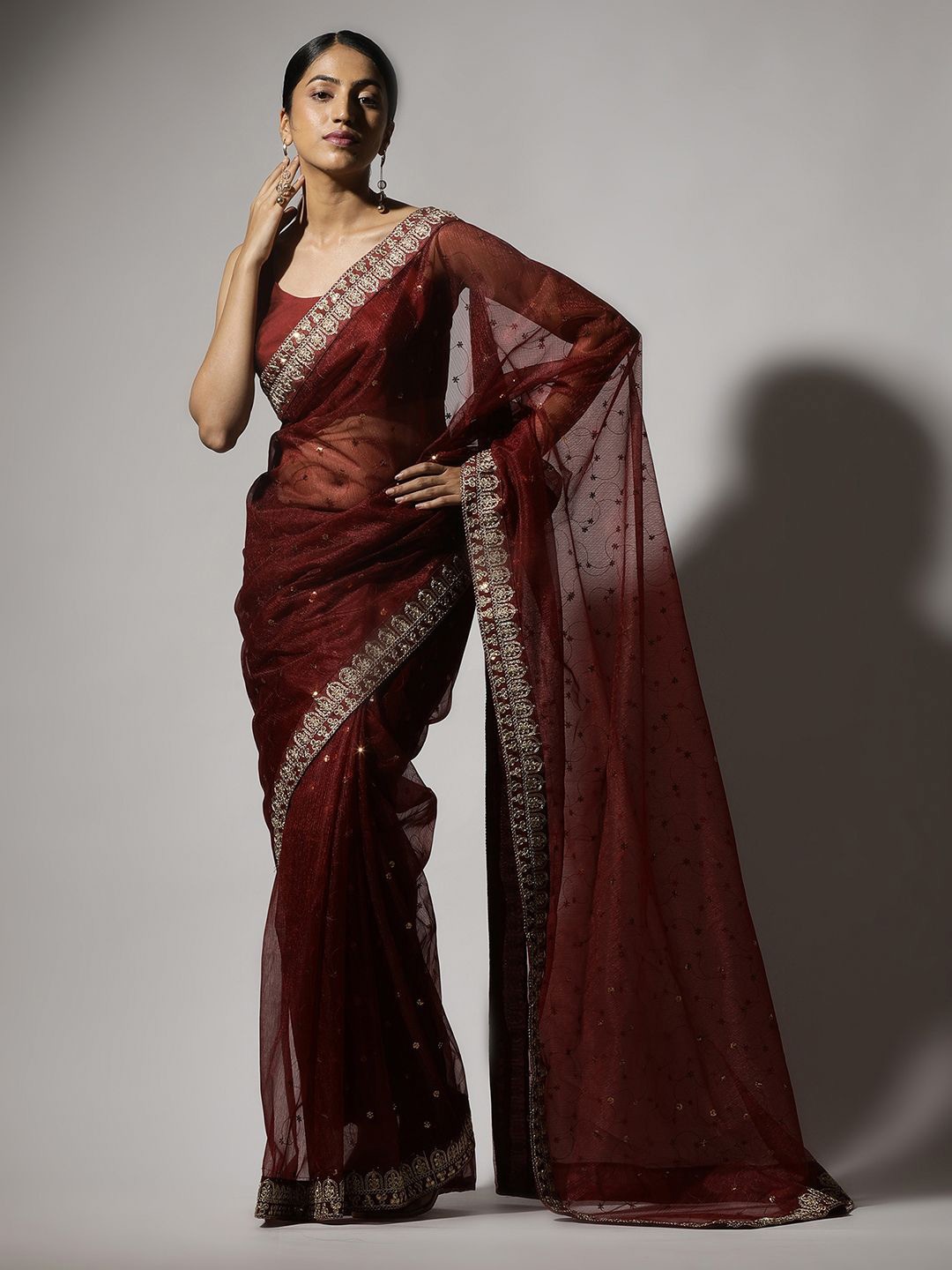 

Qahal Embellished Embroidered Net Saree, Maroon