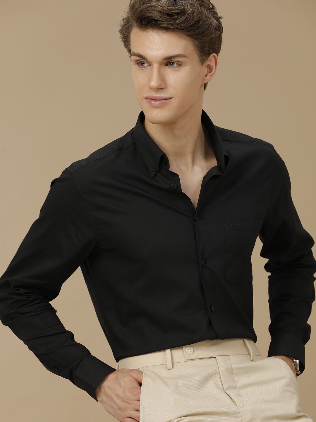 

Aldeno Men Comfort Spread Collar Solid Cotton Formal Shirt, Black