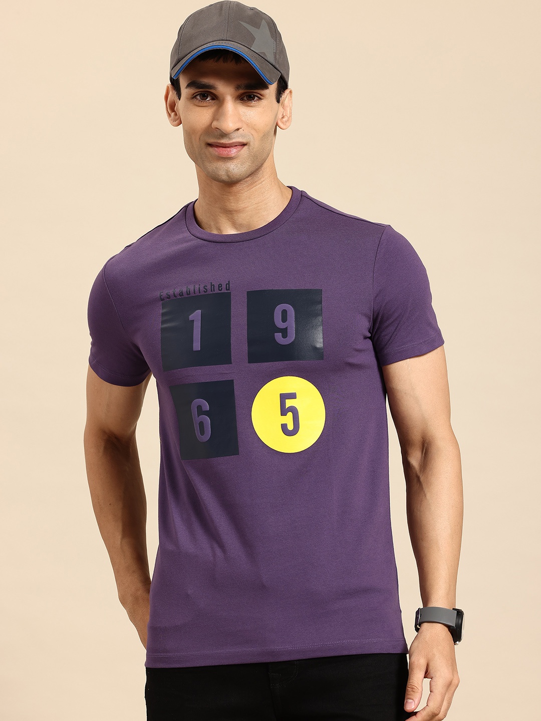 

United Colors of Benetton Men Typography Printed T-shirt, Purple