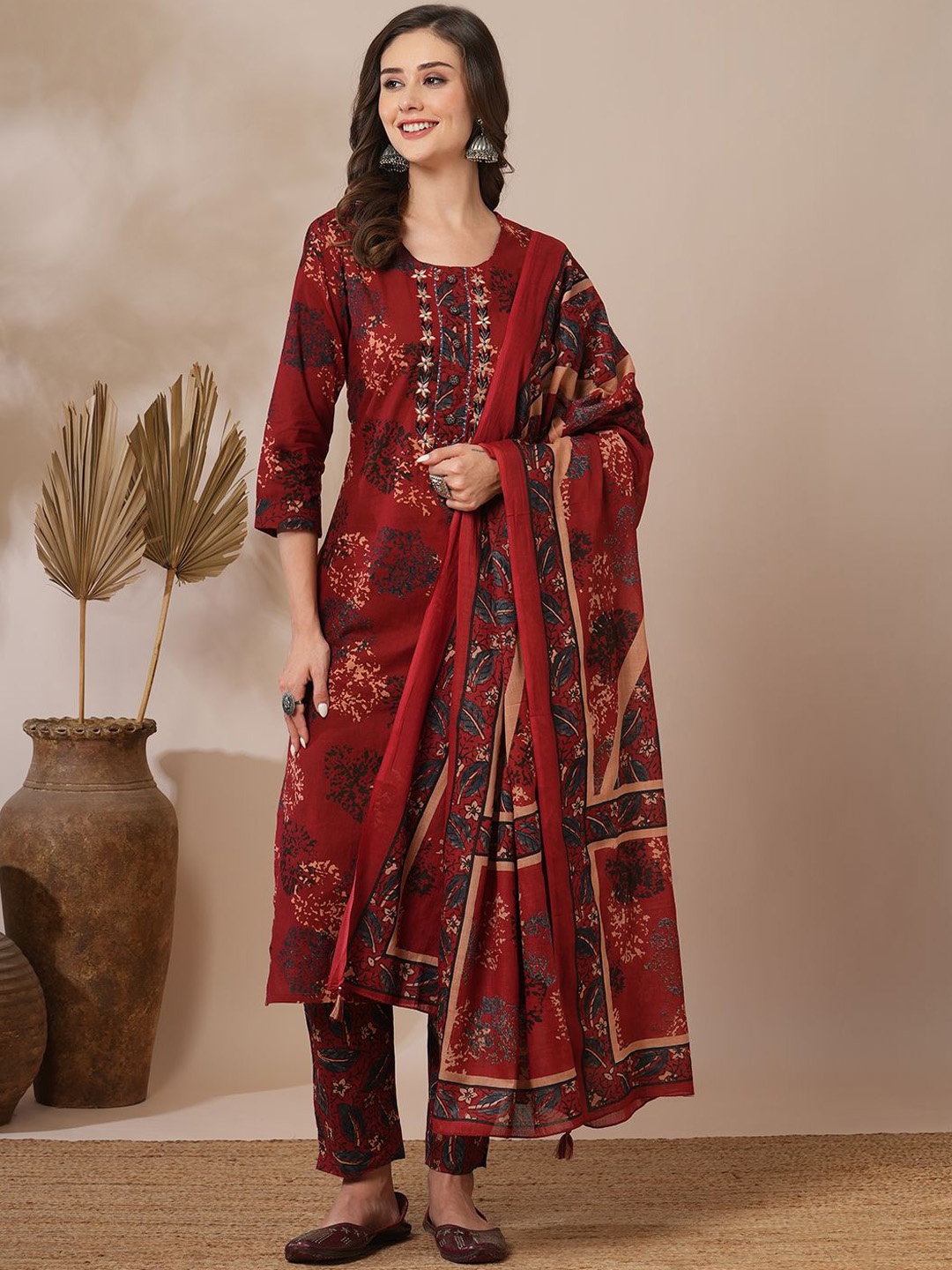 

FASHOR Ethnic Motifs Printed Straight Pure Cotton Kurta with Trousers & With Dupatta, Brown