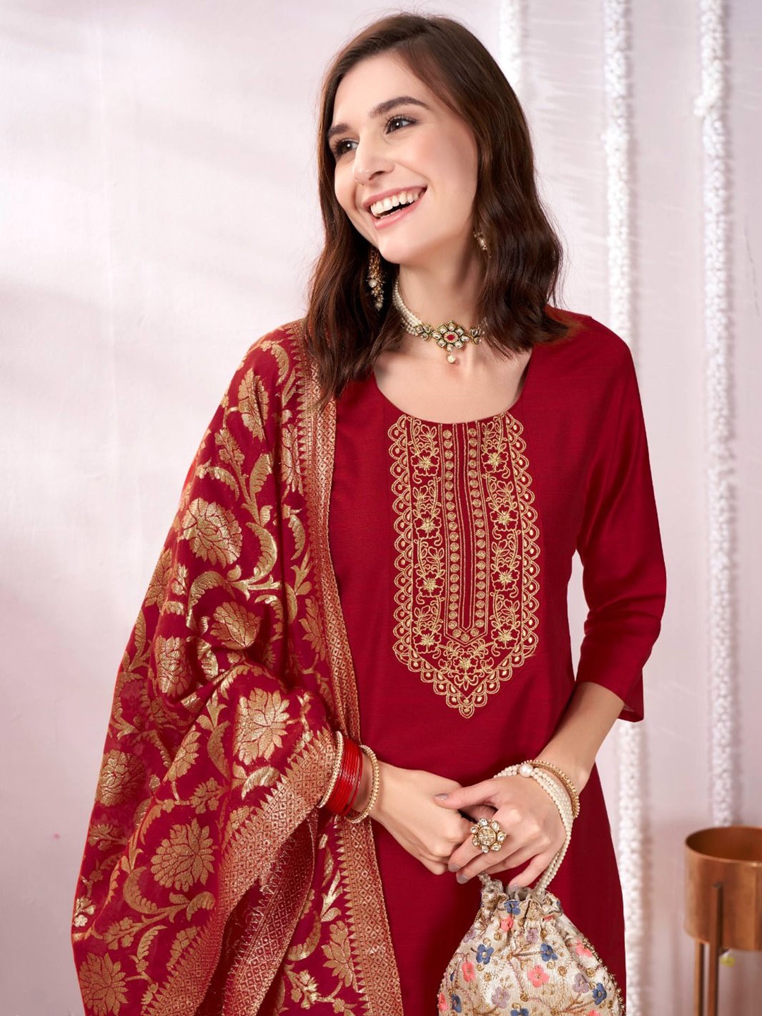 

Anouk Floral Yoke Design Regular Zari Straight Kurta with Trousers & Dupatta, Maroon