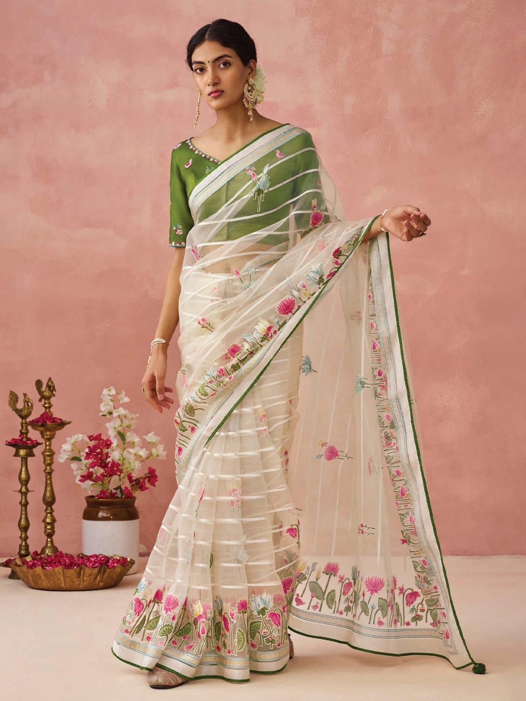

KALINDI Striped Organza Tussar Saree, White