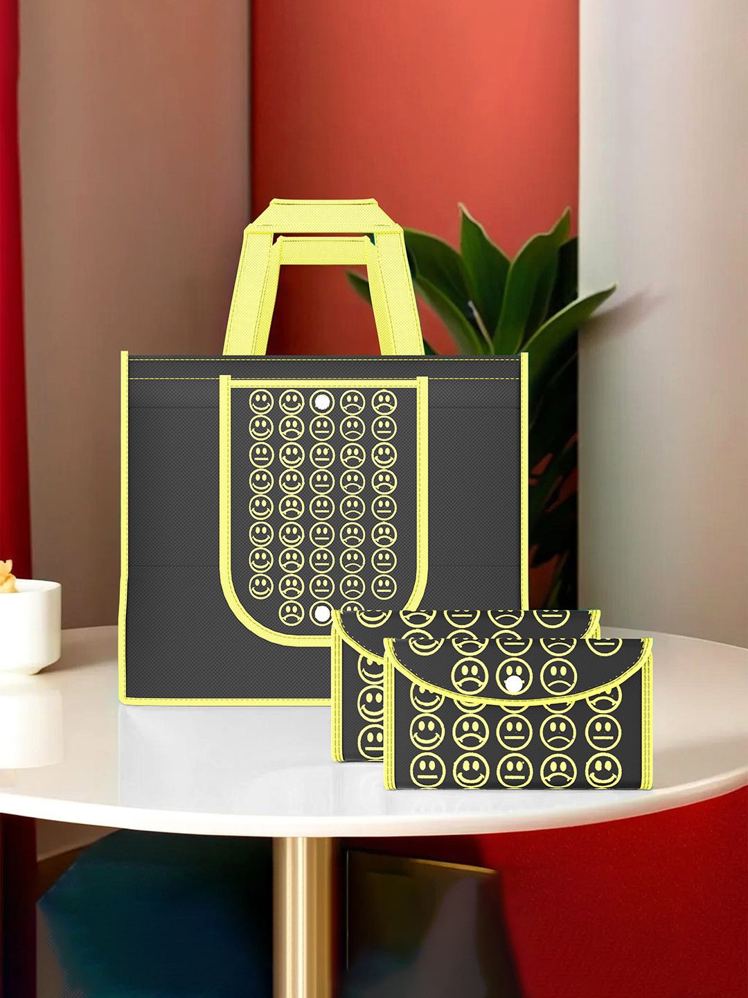 

Kuber Industries Set of 3 Smiley Printed Lightweight Foldable & Reusable Shopping Bags, Black