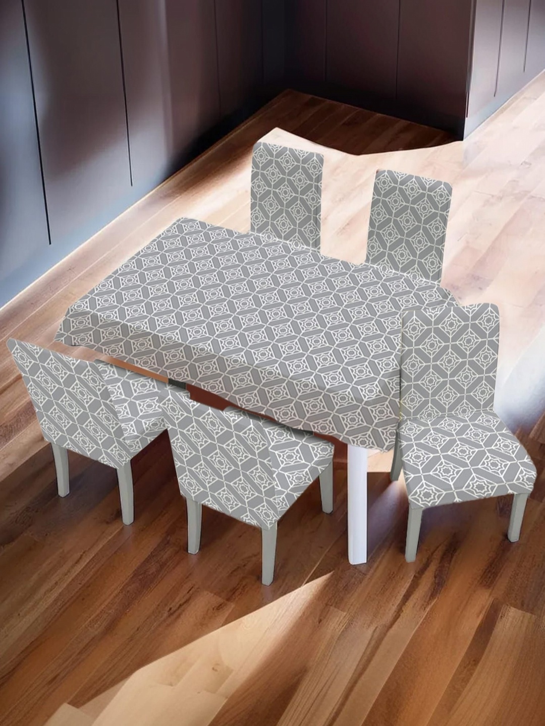 

UMAI Grey Set of 7 Geometric Printed 6-Seater Table Cover