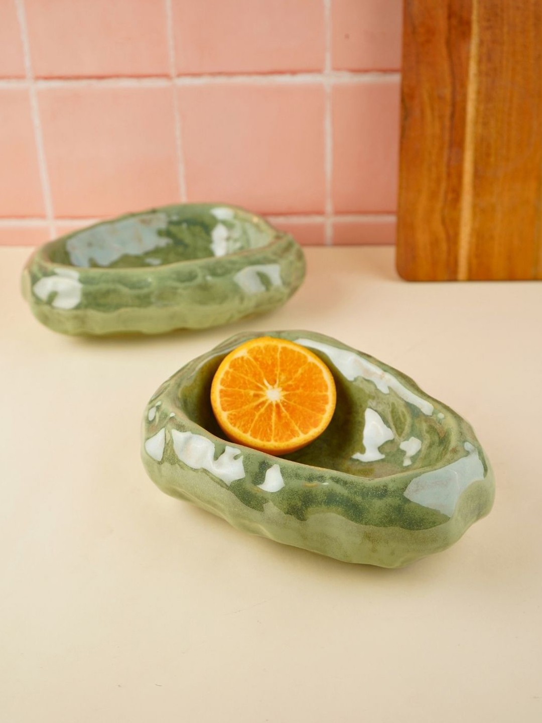 

WEAVING HOMES Green & White 2 Pieces Glossy Ceramic Serving Bowls 200ml